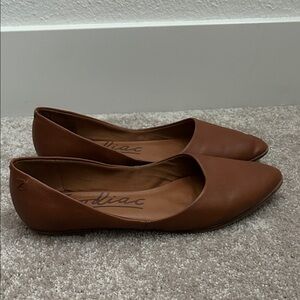 Zodiac Tan Brown Pointed Toe Flats